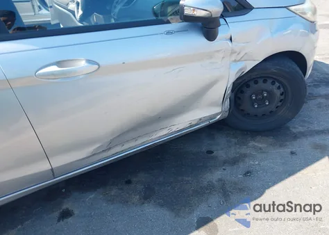 2013 Ford Fiesta Se z USA, uszkodzony, nr VIN 3FADP4BJ2DM174459